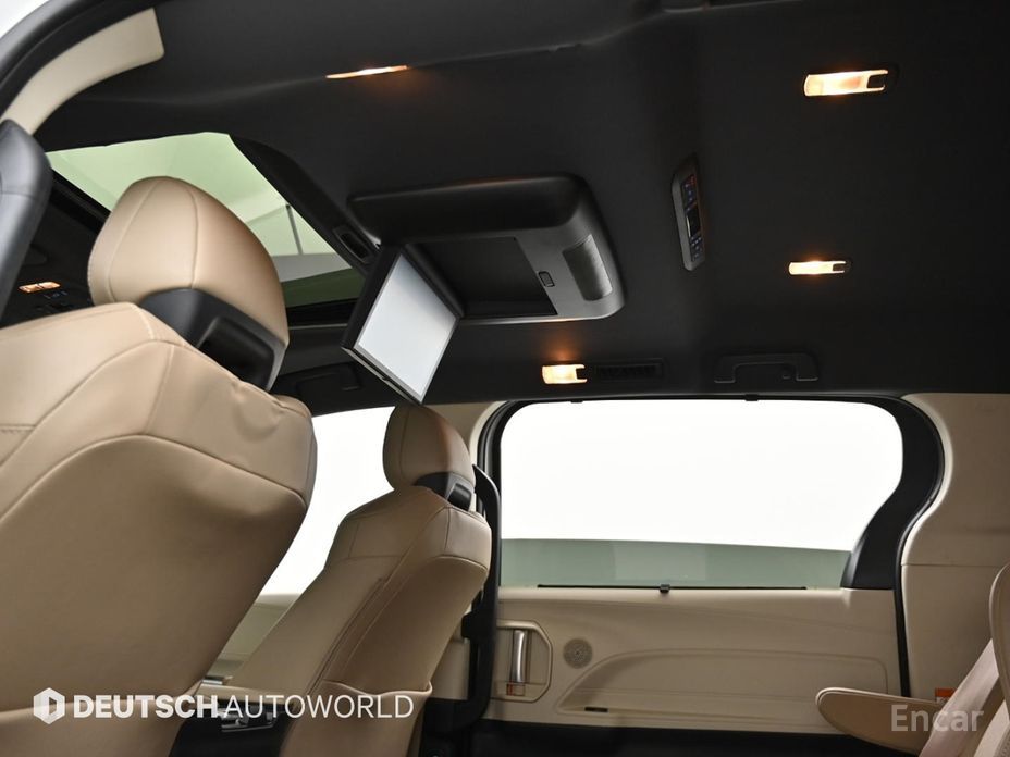 2021 Toyota Sienna IV 2.5 Hybrid 2WD с пробегом 38 000 км