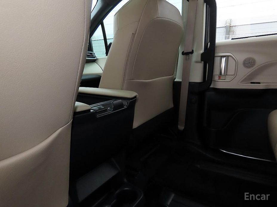 2021 Toyota Sienna IV 2.5 Hybrid AWD с пробегом 77 910 км