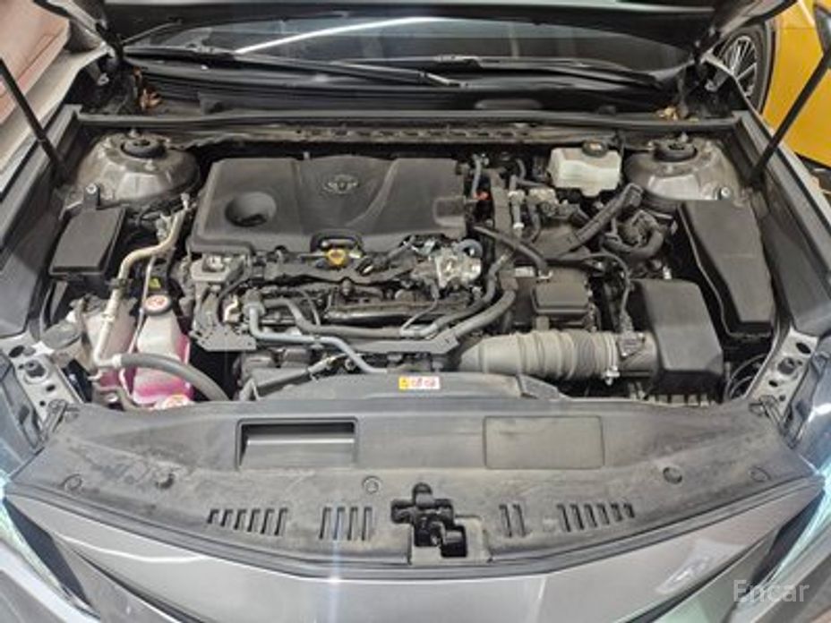 2023 Toyota Camry VIII (XV70) Рестайлинг 2.5 XLE Hybrid с пробегом 41 500 км