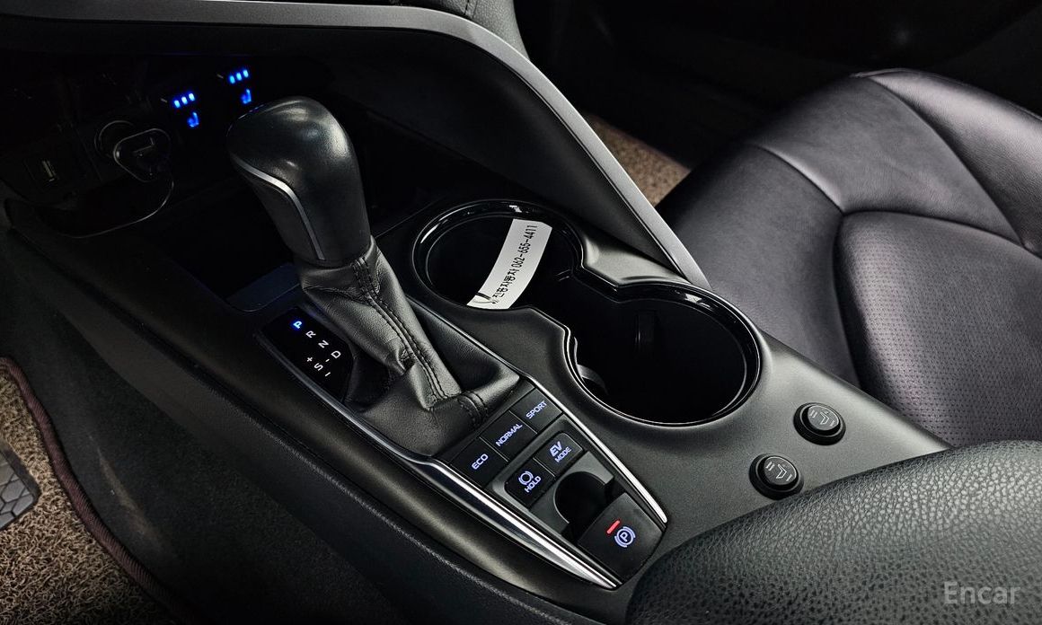 2022 Toyota Camry VIII (XV70) Рестайлинг 2.5 LE Hybrid с пробегом 119 708 км