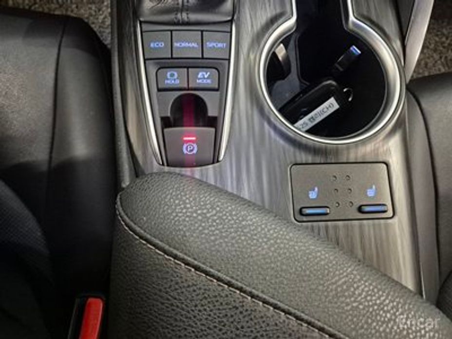 2023 Toyota Camry VIII (XV70) Рестайлинг 2.5 XLE Hybrid с пробегом 41 500 км