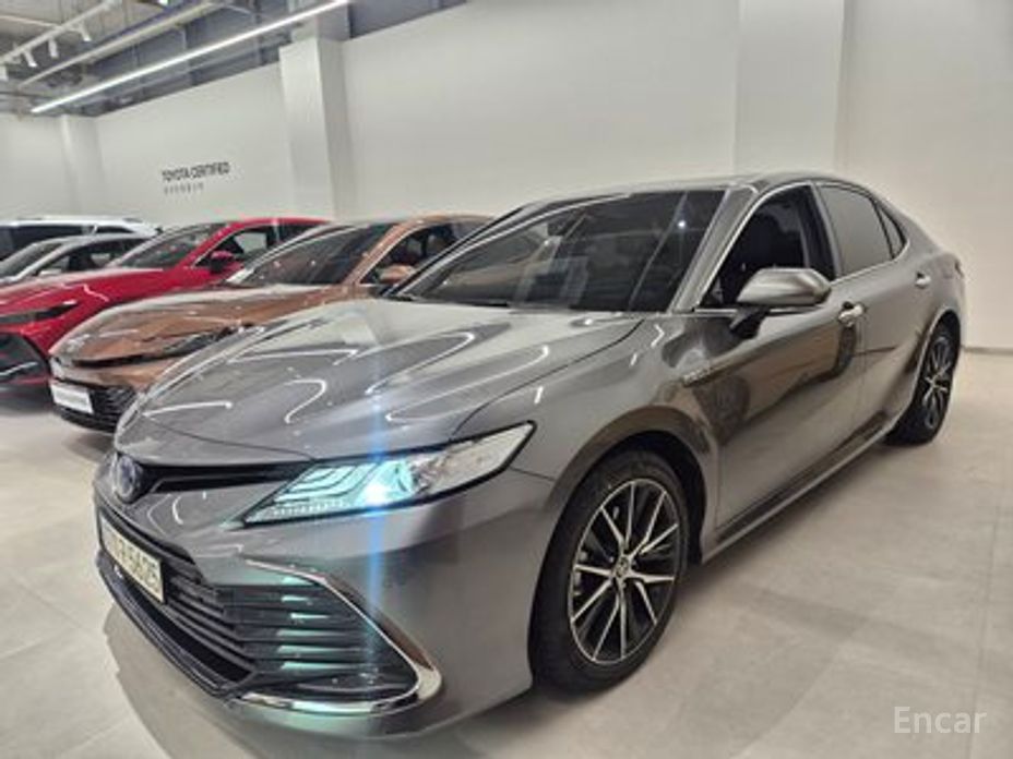 2023 Toyota Camry VIII (XV70) Рестайлинг 2.5 XLE Hybrid с пробегом 41 500 км