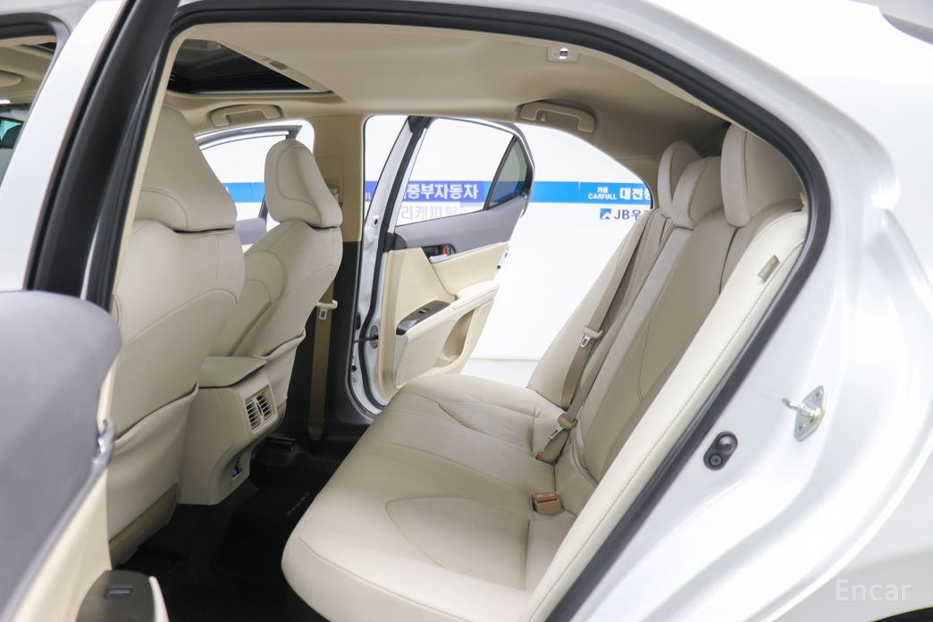 2023 Toyota Camry VIII (XV70) Рестайлинг 2.5 XLE Hybrid с пробегом 53 502 км