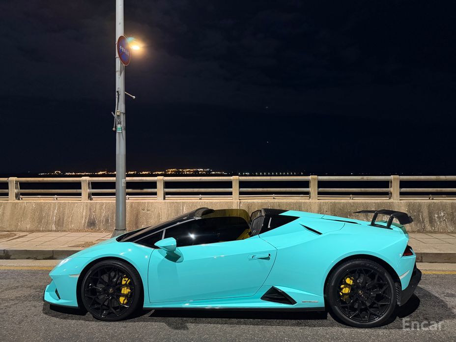 2023 Lamborghini Huracán I Рестайлинг LP640-4 EVO Spyder с пробегом 9 300 км