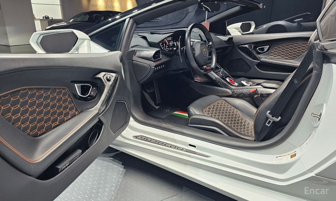 2018 Lamborghini Huracán I Рестайлинг LP610-4 Spyder с пробегом 43 201 км