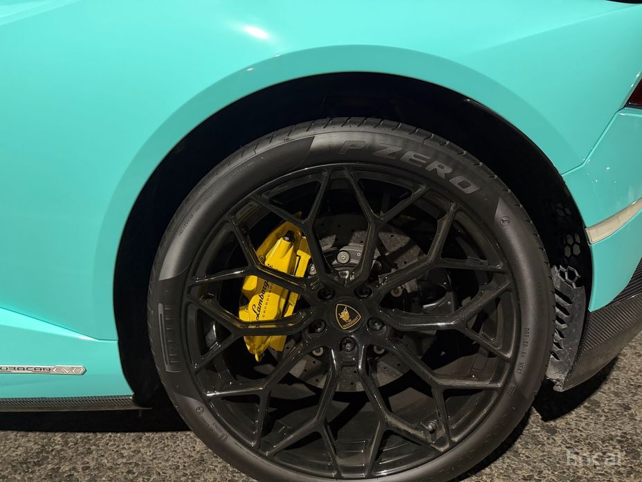 2023 Lamborghini Huracán I Рестайлинг LP640-4 EVO Spyder с пробегом 9 300 км