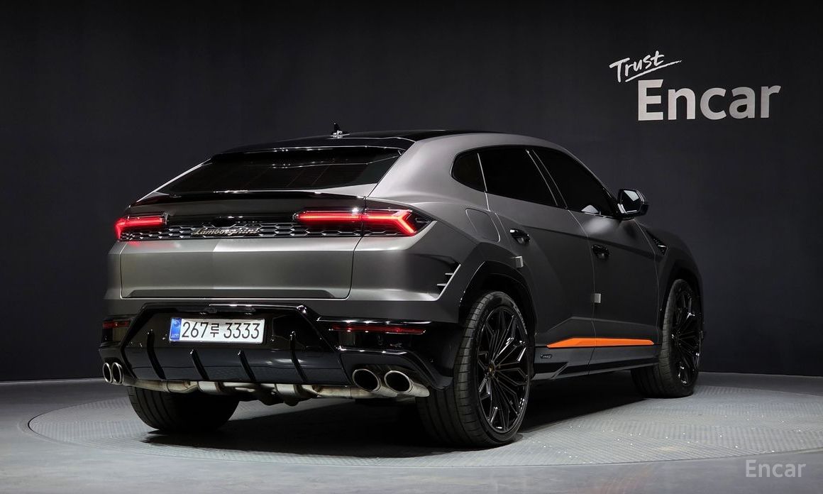 2025 Lamborghini Urus I Рестайлинг 4.0 V8 SE с пробегом 2 611 км