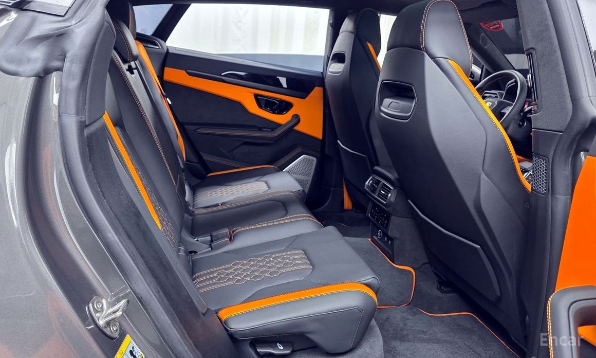 2025 Lamborghini Urus I Рестайлинг 4.0 V8 SE с пробегом 2 611 км