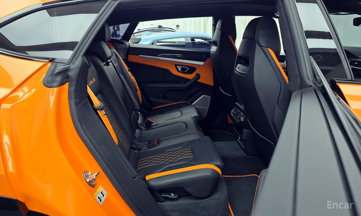 2024 Lamborghini Urus I Рестайлинг 4.0 V8 S с пробегом 14 945 км