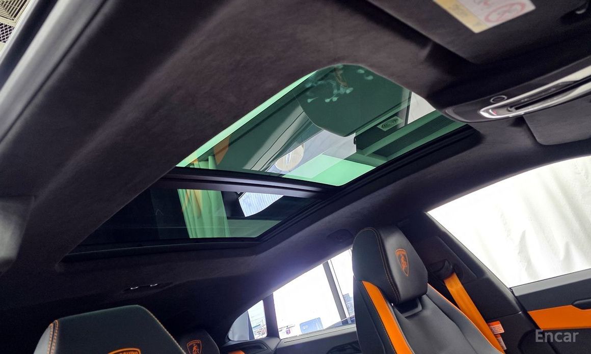 2025 Lamborghini Urus I Рестайлинг 4.0 V8 SE с пробегом 2 611 км