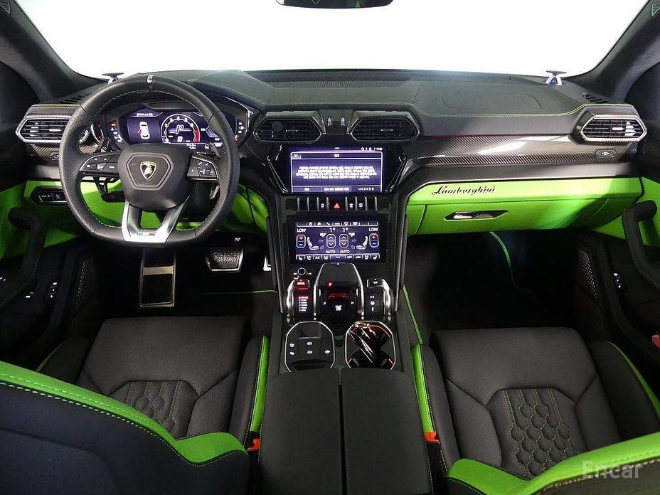 2024 Lamborghini Urus I Рестайлинг 4.0 V8 S с пробегом 9 000 км