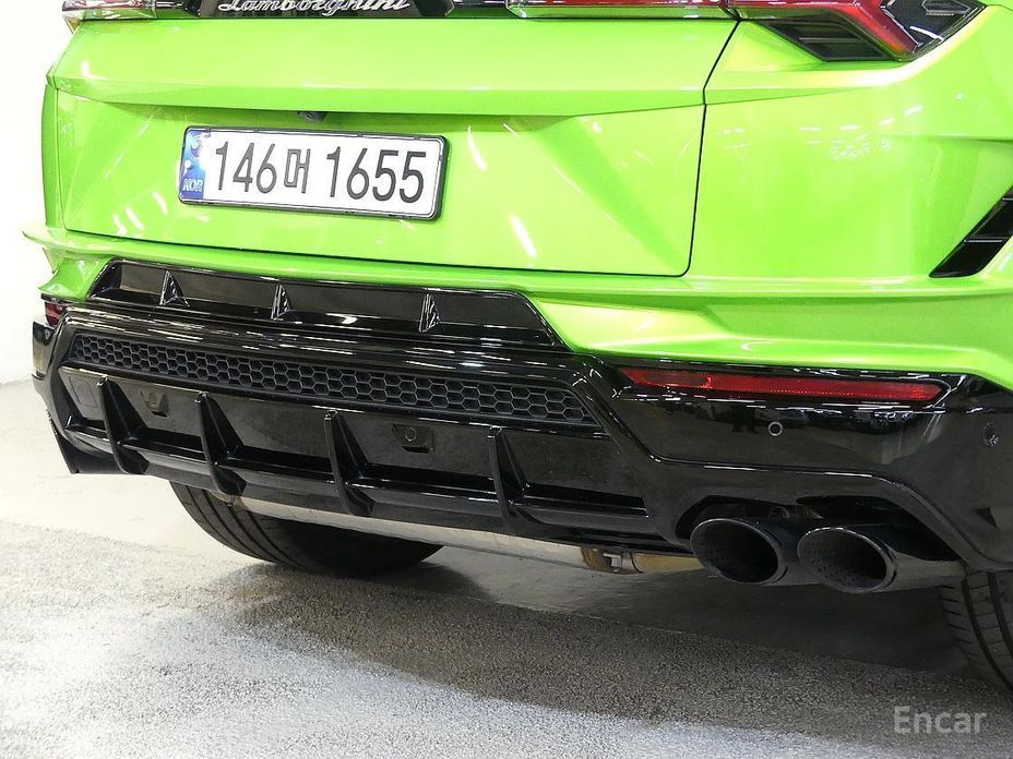 2024 Lamborghini Urus I Рестайлинг 4.0 V8 S с пробегом 9 000 км
