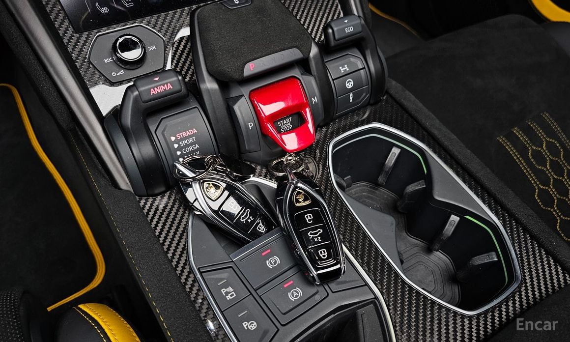 2024 Lamborghini Urus I Рестайлинг 4.0 V8 Performante с пробегом 10 562 км