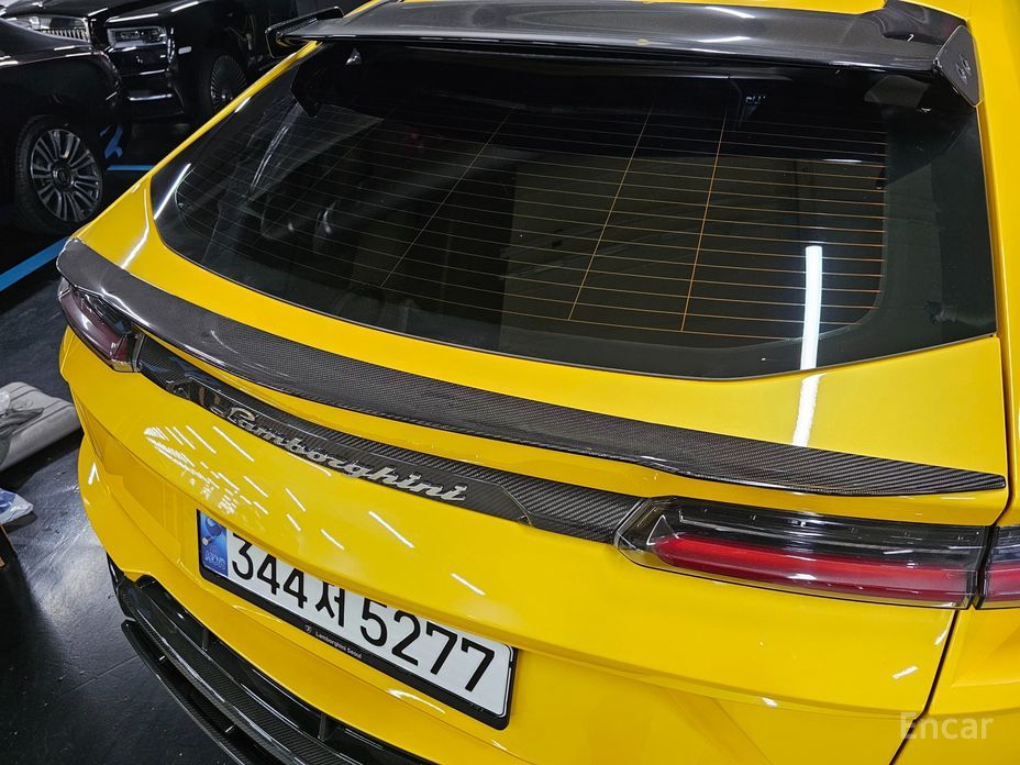 2024 Lamborghini Urus I Рестайлинг 4.0 V8 Performante с пробегом 630 км