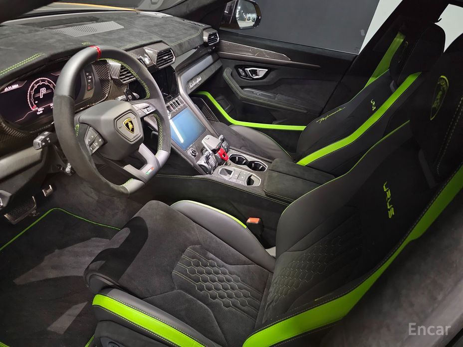 2024 Lamborghini Urus I Рестайлинг 4.0 V8 Performante с пробегом 630 км
