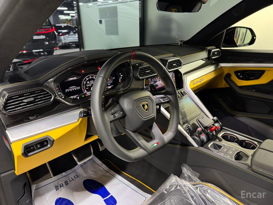 2024 Lamborghini Urus I Рестайлинг 4.0 V8 S с пробегом 6 500 км