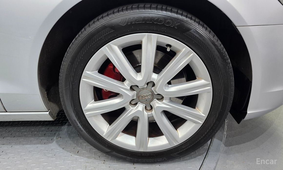 2015 Audi A6 IV (C7) Рестайлинг 40 TFSI Quattro Dynamic C7 с пробегом 120 609 км