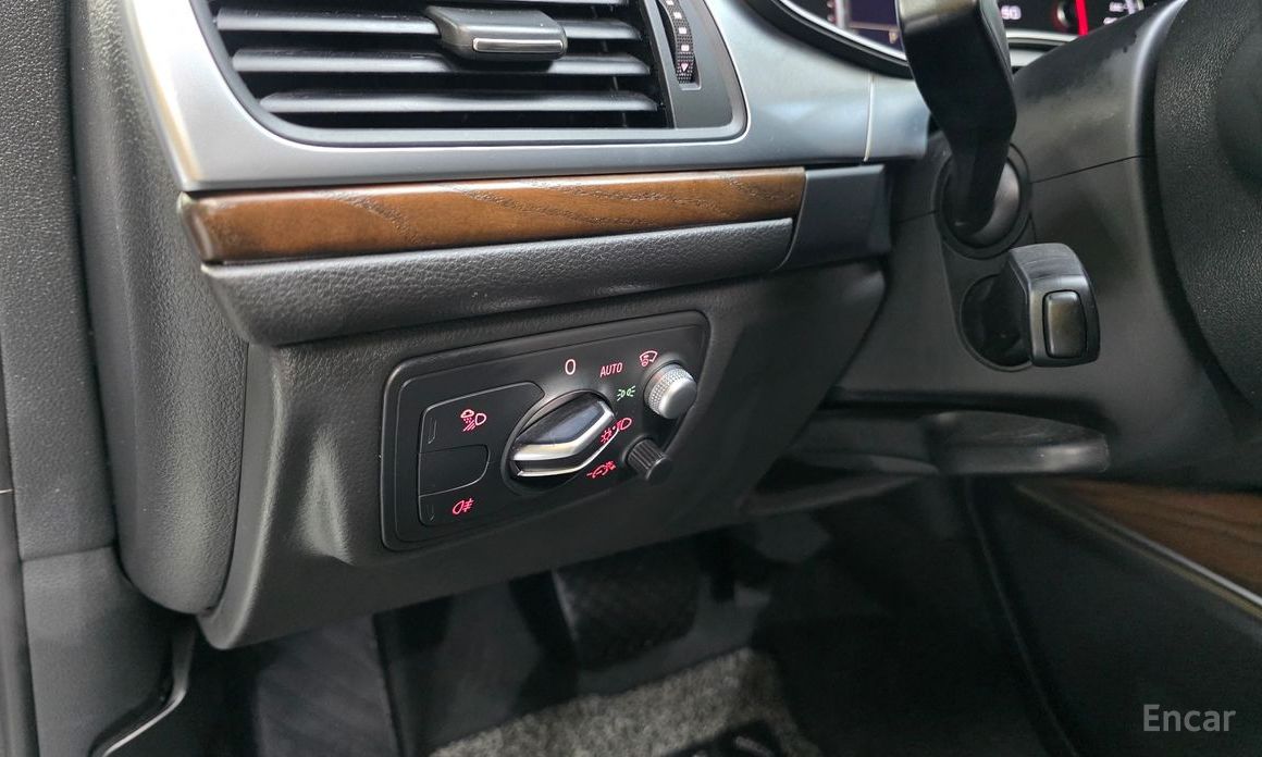 2015 Audi A6 IV (C7) Рестайлинг 40 TFSI Quattro Dynamic C7 с пробегом 120 609 км