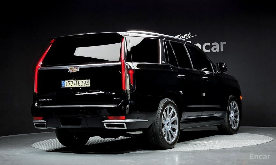 2022 Cadillac Escalade V 6.2 Premium Luxury Platinum с пробегом 56 277 км