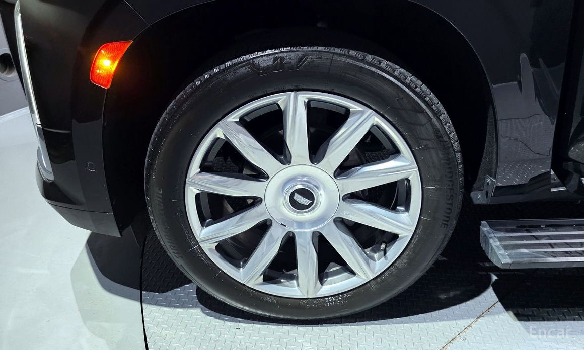 2022 Cadillac Escalade V 6.2 Premium Luxury Platinum с пробегом 56 277 км