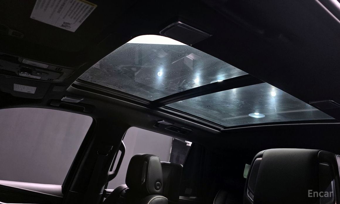 2022 Cadillac Escalade V 6.2 Premium Luxury Platinum с пробегом 56 277 км