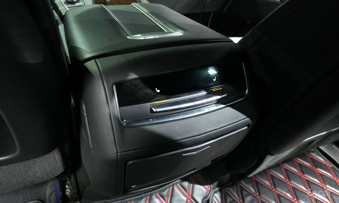 2022 Cadillac Escalade V 6.2 Premium Luxury Platinum с пробегом 56 277 км