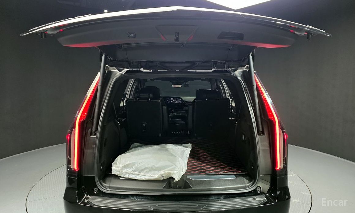 2022 Cadillac Escalade V 6.2 Premium Luxury Platinum с пробегом 56 277 км
