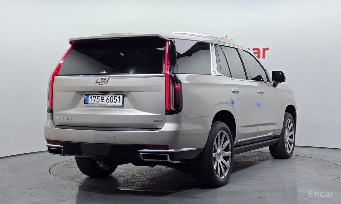 2022 Cadillac Escalade V 6.2 Premium Luxury Platinum с пробегом 77 336 км