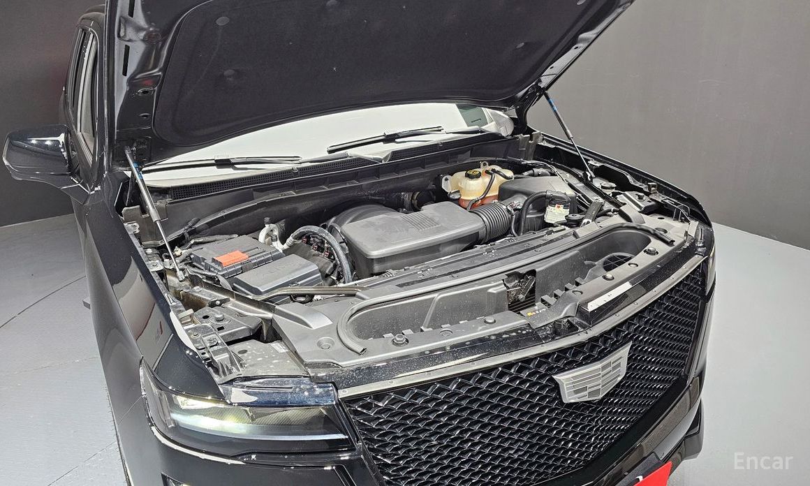 2022 Cadillac Escalade V 6.2 Sports Platinum с пробегом 27 583 км