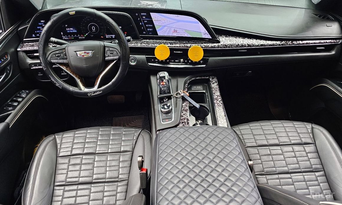 2022 Cadillac Escalade V 6.2 Sports Platinum с пробегом 27 583 км