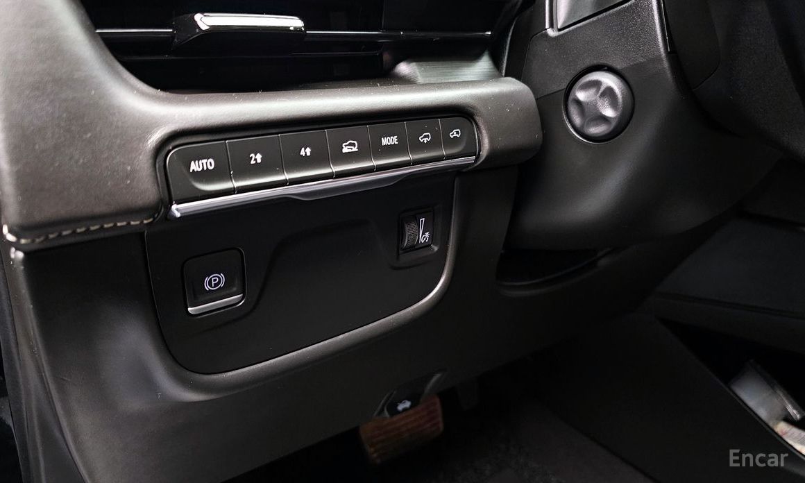 2022 Cadillac Escalade V 6.2 Sports Platinum с пробегом 27 583 км