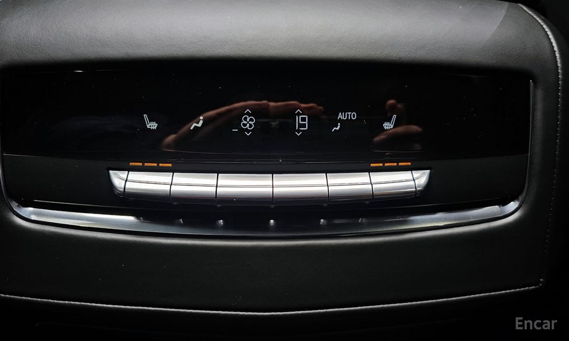 2022 Cadillac Escalade V 6.2 Sports Platinum с пробегом 27 583 км