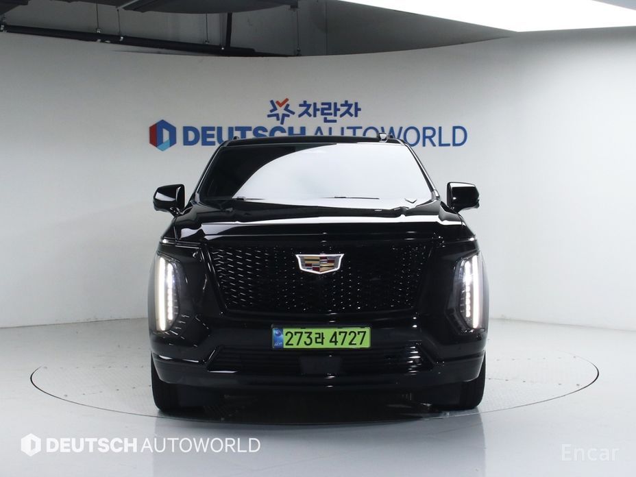 2025 Cadillac Escalade V 6.2 ESV ESV Sports Platinum с пробегом 3 935 км