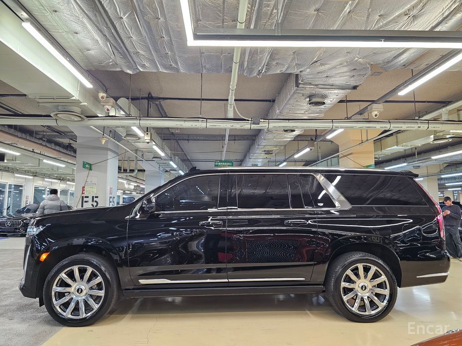 2022 Cadillac Escalade V 6.2 ESV ESV Premium Luxury Platinum с пробегом 35 613 км