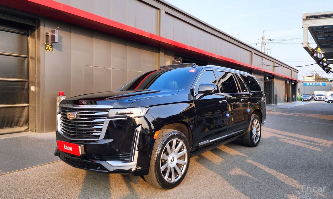 2022 Cadillac Escalade V 6.2 ESV ESV Premium Luxury Platinum с пробегом 62 878 км