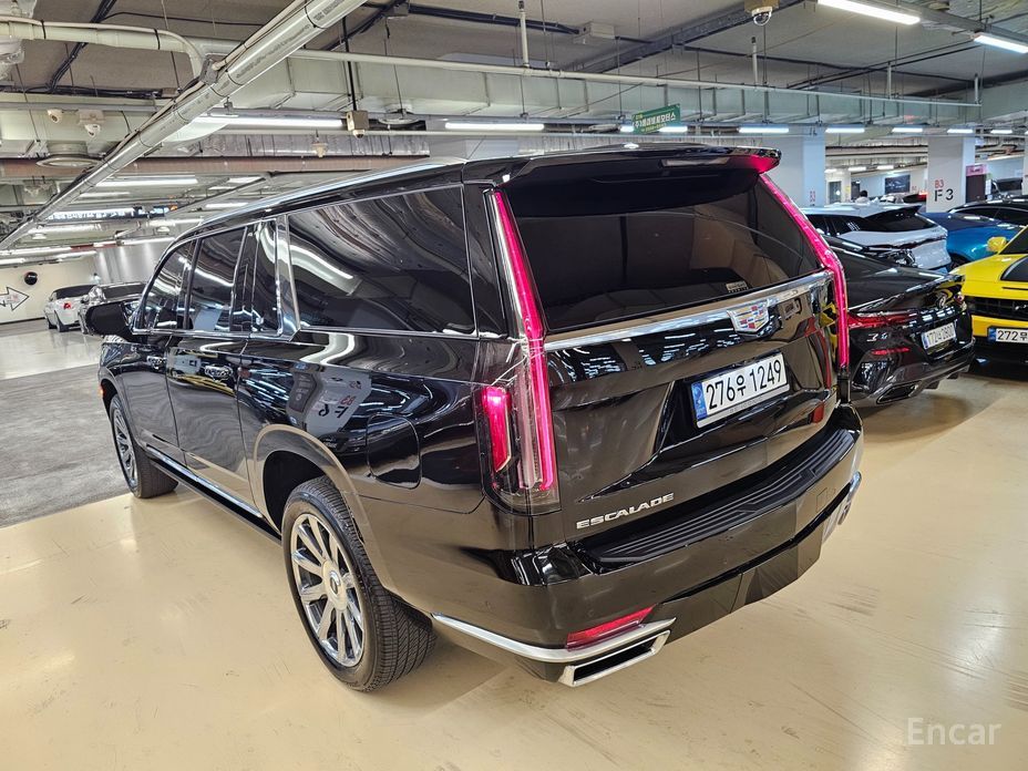 2022 Cadillac Escalade V 6.2 ESV ESV Premium Luxury Platinum с пробегом 35 613 км