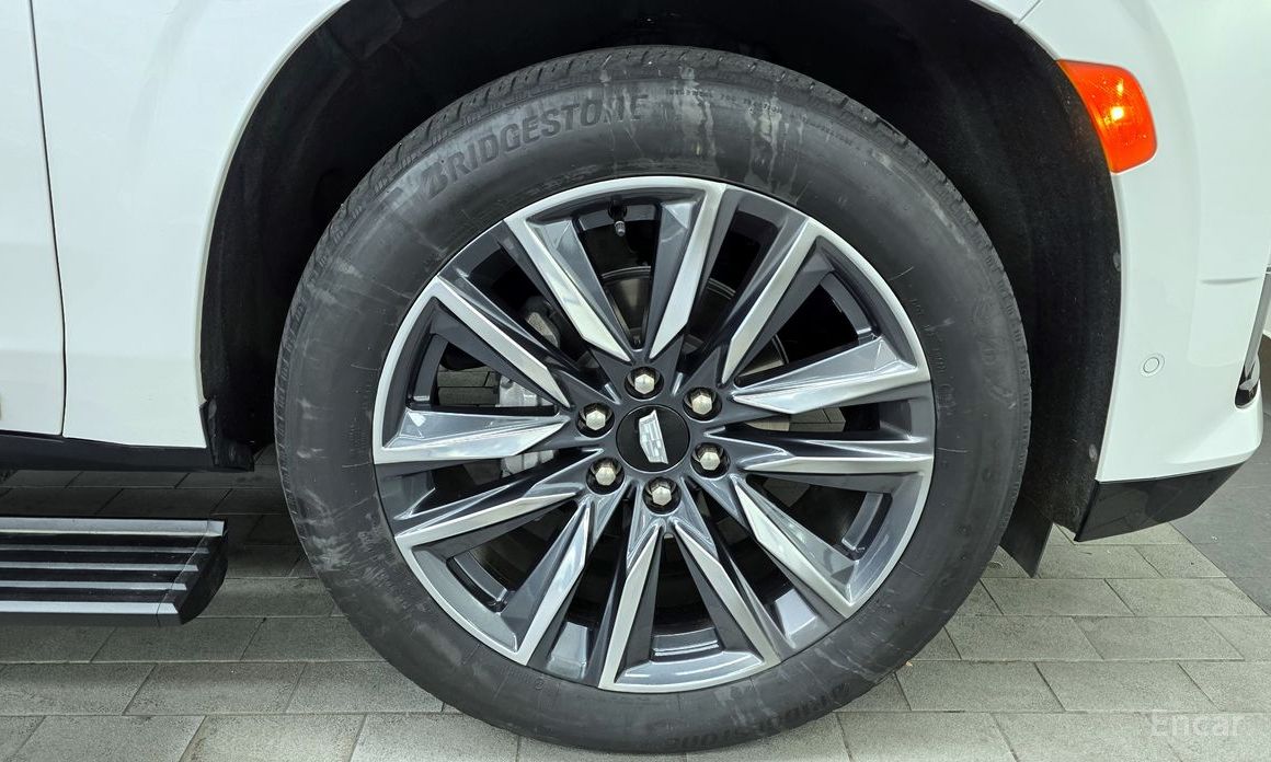 2023 Cadillac Escalade V 6.2 ESV ESV Sports Platinum с пробегом 33 678 км