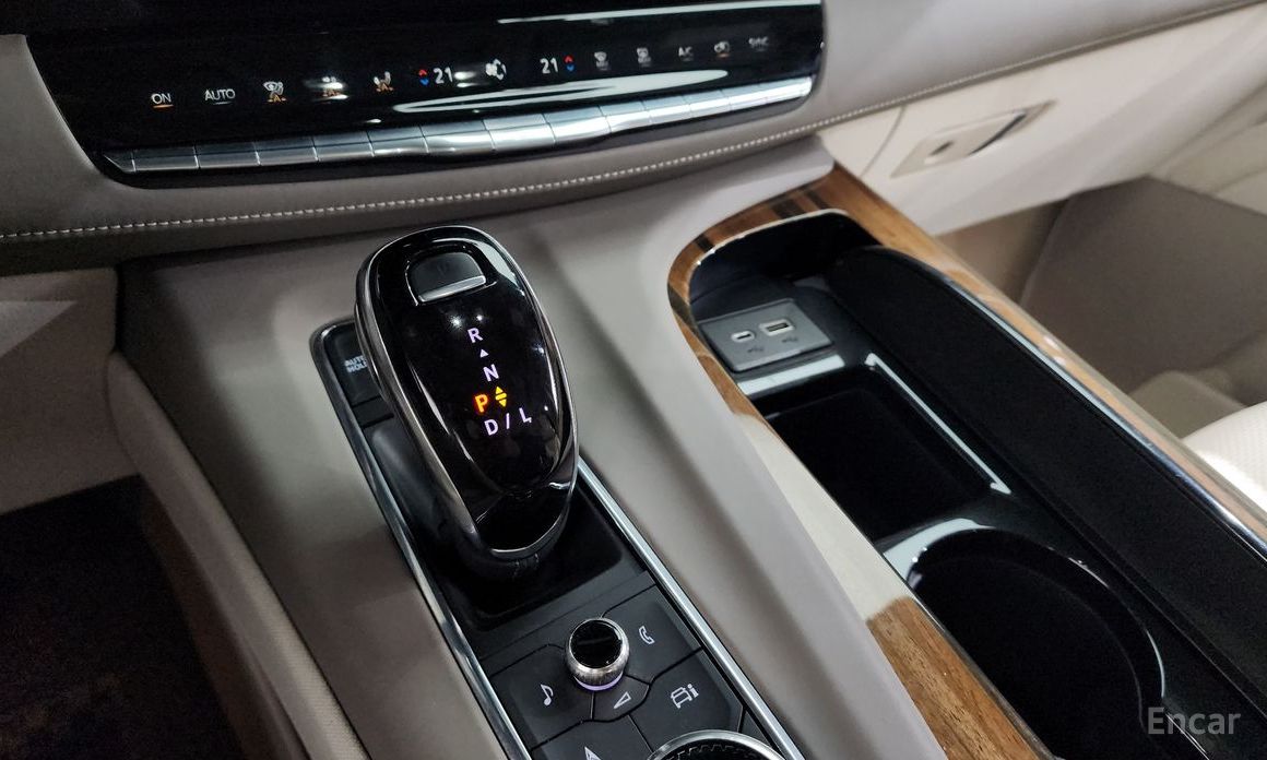 2022 Cadillac Escalade V 6.2 ESV ESV Premium Luxury Platinum с пробегом 62 878 км