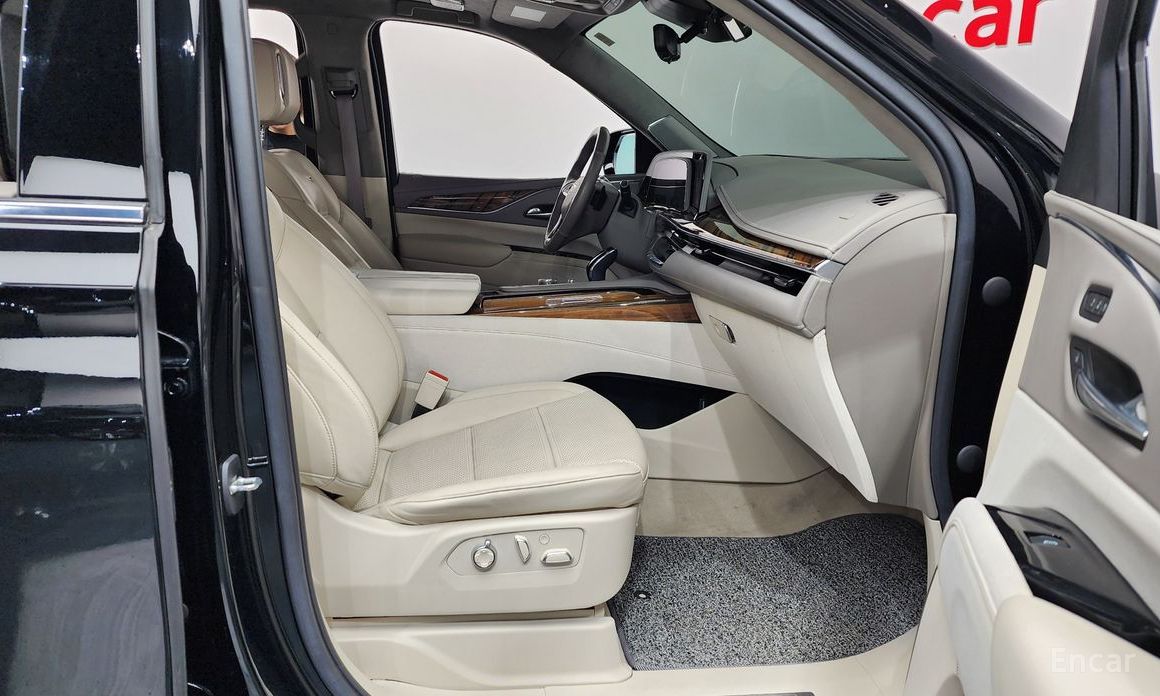 2022 Cadillac Escalade V 6.2 ESV ESV Premium Luxury Platinum с пробегом 62 878 км