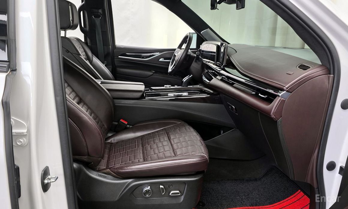 2023 Cadillac Escalade V 6.2 ESV ESV Sports Platinum с пробегом 33 678 км