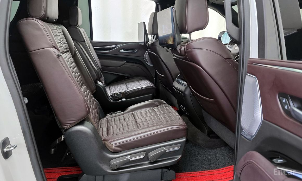 2023 Cadillac Escalade V 6.2 ESV ESV Sports Platinum с пробегом 33 678 км