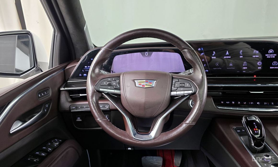 2023 Cadillac Escalade V 6.2 ESV ESV Sports Platinum с пробегом 33 678 км