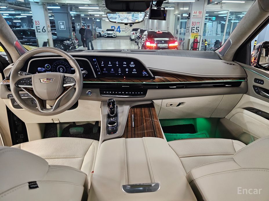 2022 Cadillac Escalade V 6.2 ESV ESV Premium Luxury Platinum с пробегом 35 613 км