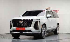 2025 Cadillac Escalade V 6.2 ESV ESV Sports Platinum с пробегом 14 837 км
