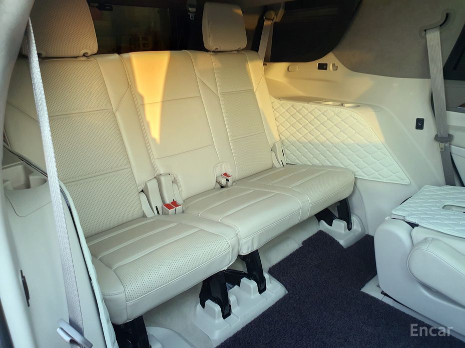 2022 Cadillac Escalade V 6.2 Sports Platinum с пробегом 26 305 км