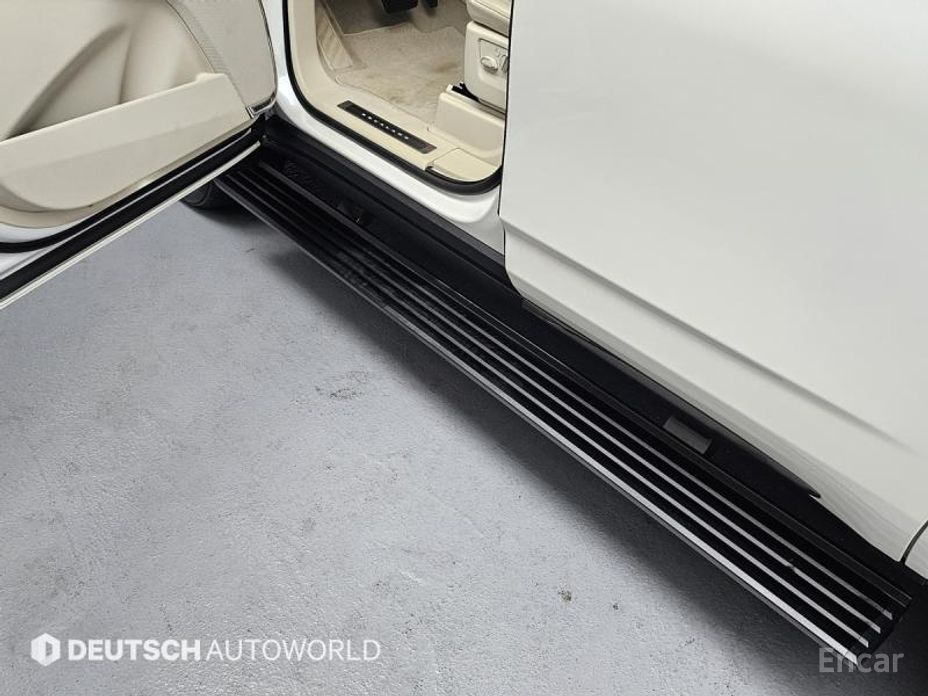 2023 Cadillac Escalade V 6.2 Sports Platinum с пробегом 30 833 км