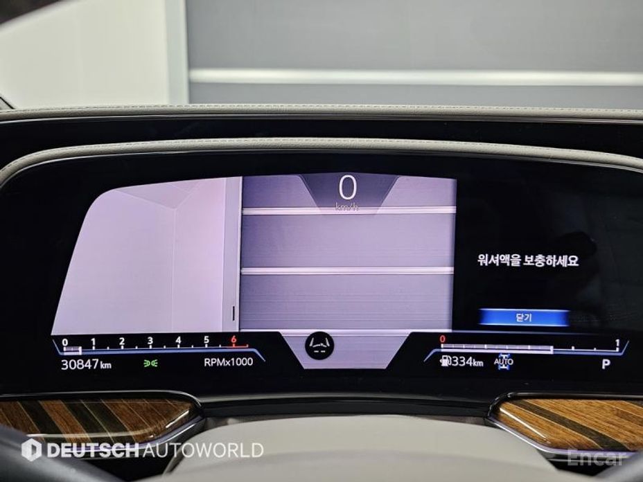 2023 Cadillac Escalade V 6.2 Sports Platinum с пробегом 30 833 км