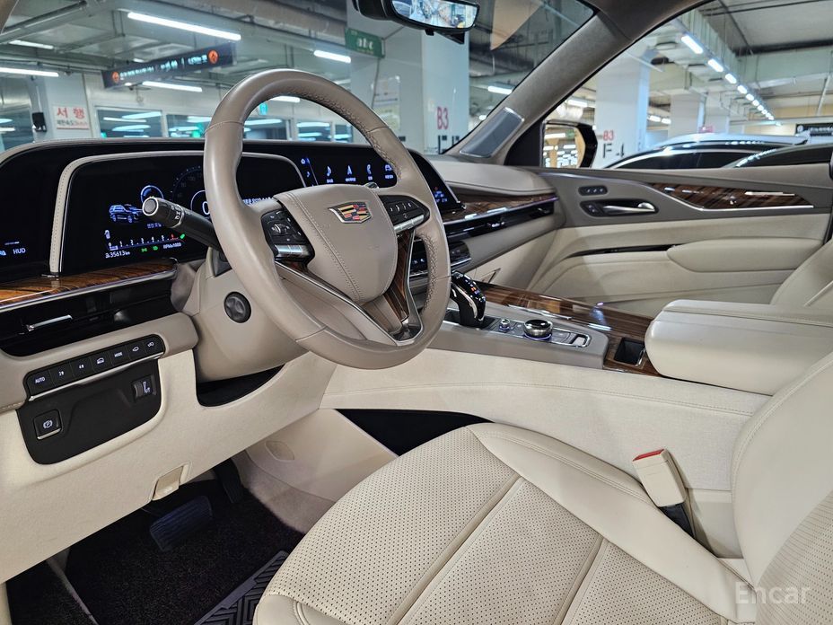 2022 Cadillac Escalade V 6.2 ESV ESV Premium Luxury Platinum с пробегом 35 613 км