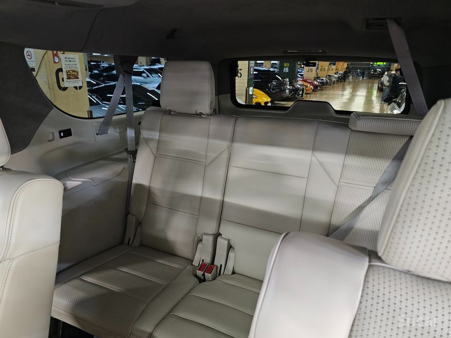 2022 Cadillac Escalade V 6.2 ESV ESV Premium Luxury Platinum с пробегом 35 613 км