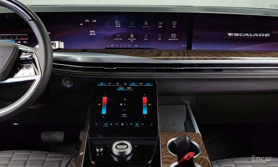 2025 Cadillac Escalade V 6.2 ESV ESV Sports Platinum с пробегом 14 837 км